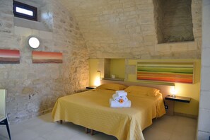 Premium bedding, minibar, desk, soundproofing - Relais Cimillà (Ragusa)