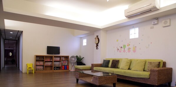 LED TV - Childfun B&B Tong Wan (Luodong)