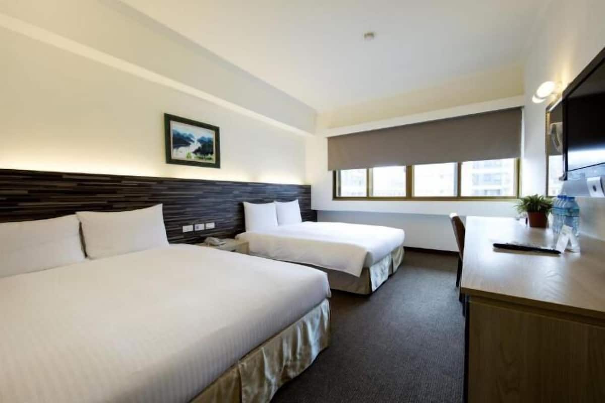 1 bedroom, premium bedding, blackout curtains, iron/ironing board