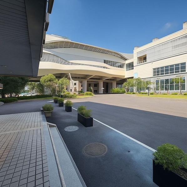 Front of property - Ful Won Hotel (Taichung)