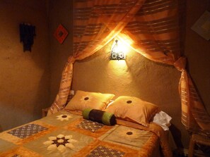 1 habitación, decoración personalizada y muebles diferentes