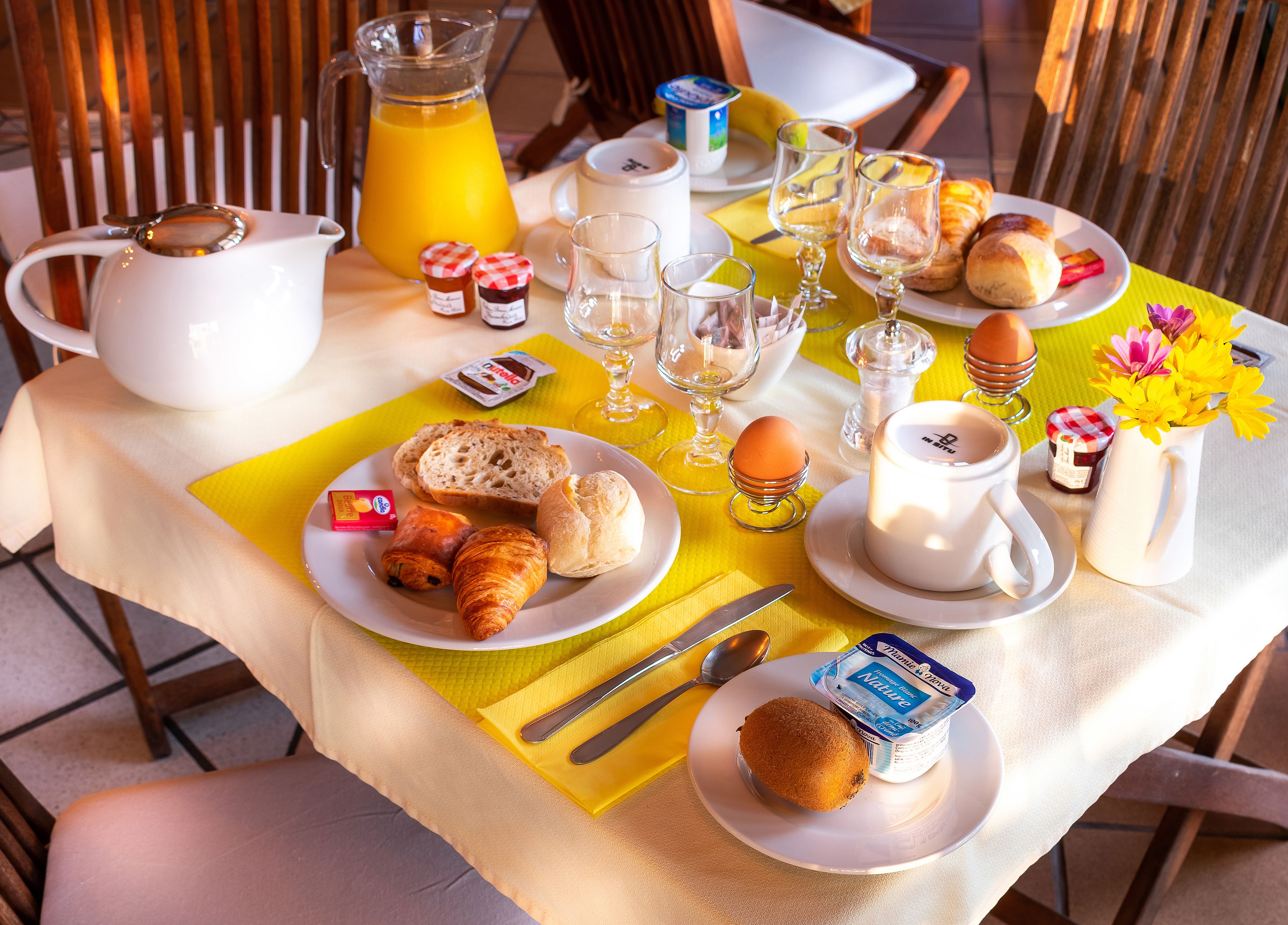 daily buffet breakfast (eur 16 per person)