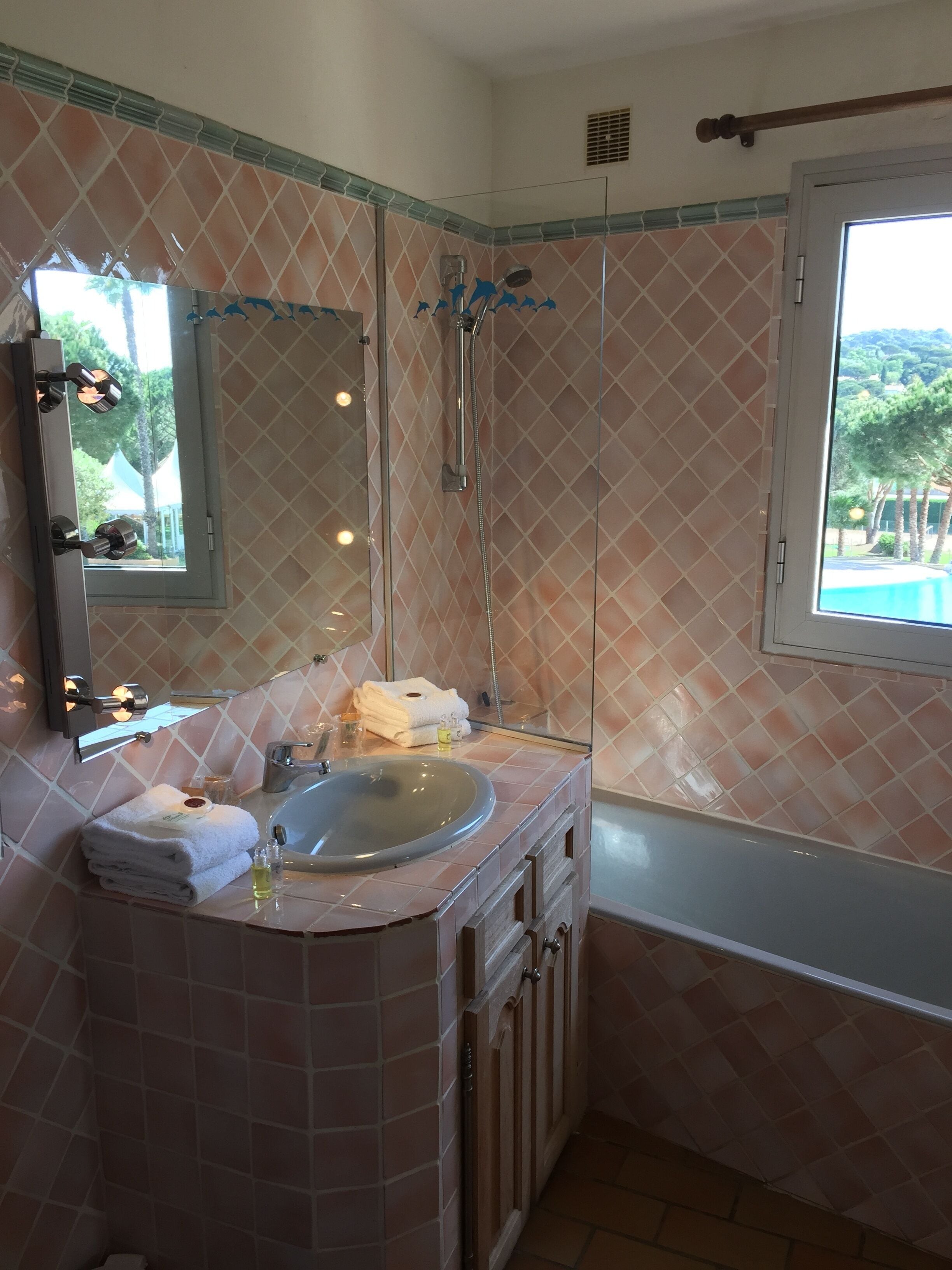 junior suite | bathroom | hair dryer, bidet, towels
