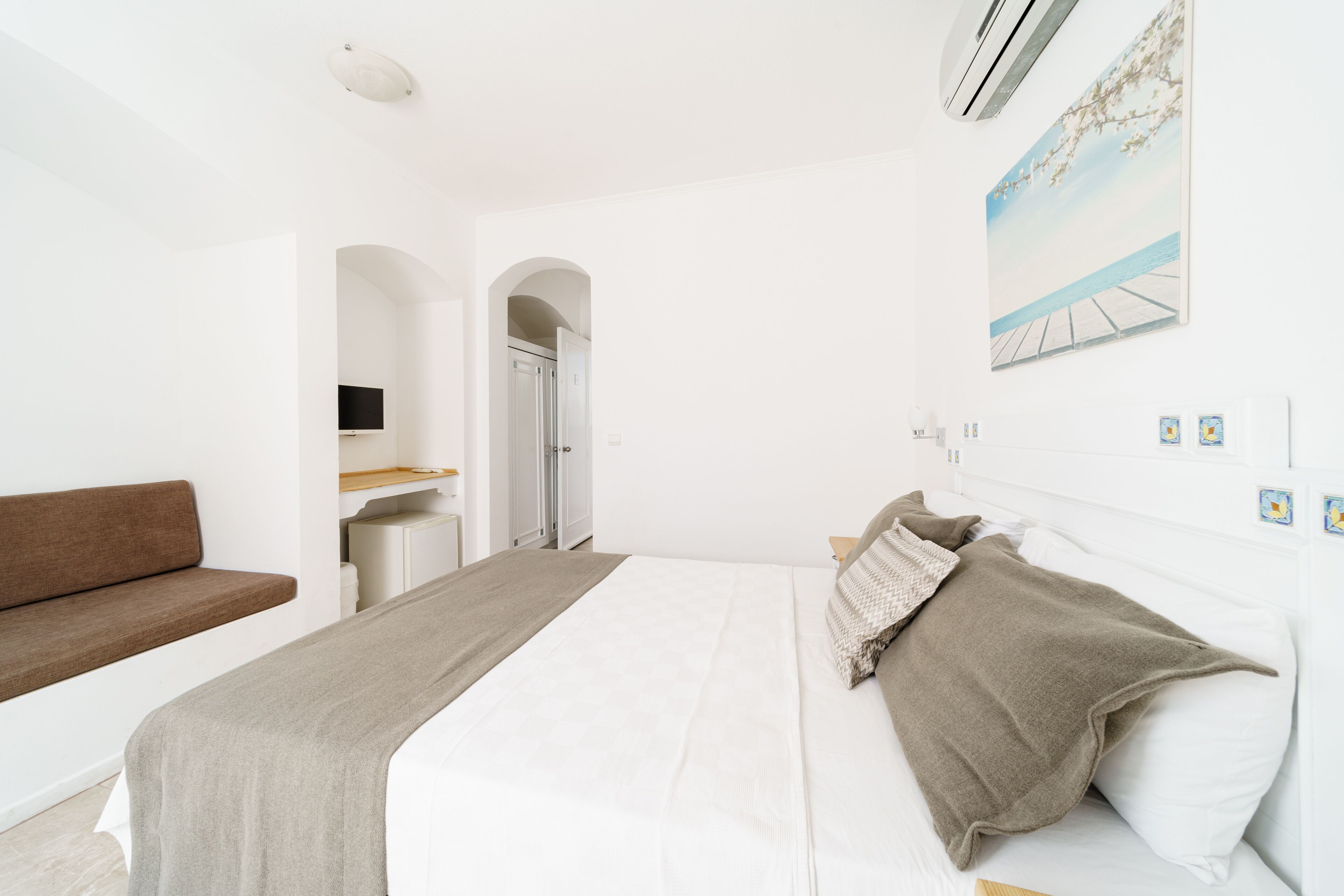 superior double room | living area | 55-inch lcd tv with satellite channels, tv