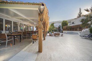 مطعم