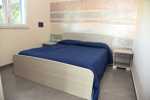 Apartamento conforto, 1 quarto, cozinha, de frente para a praia
