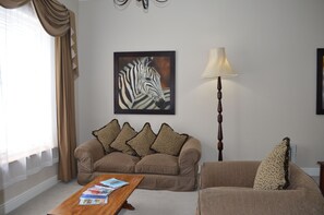 Standard Twin Room | In-room safe, free WiFi