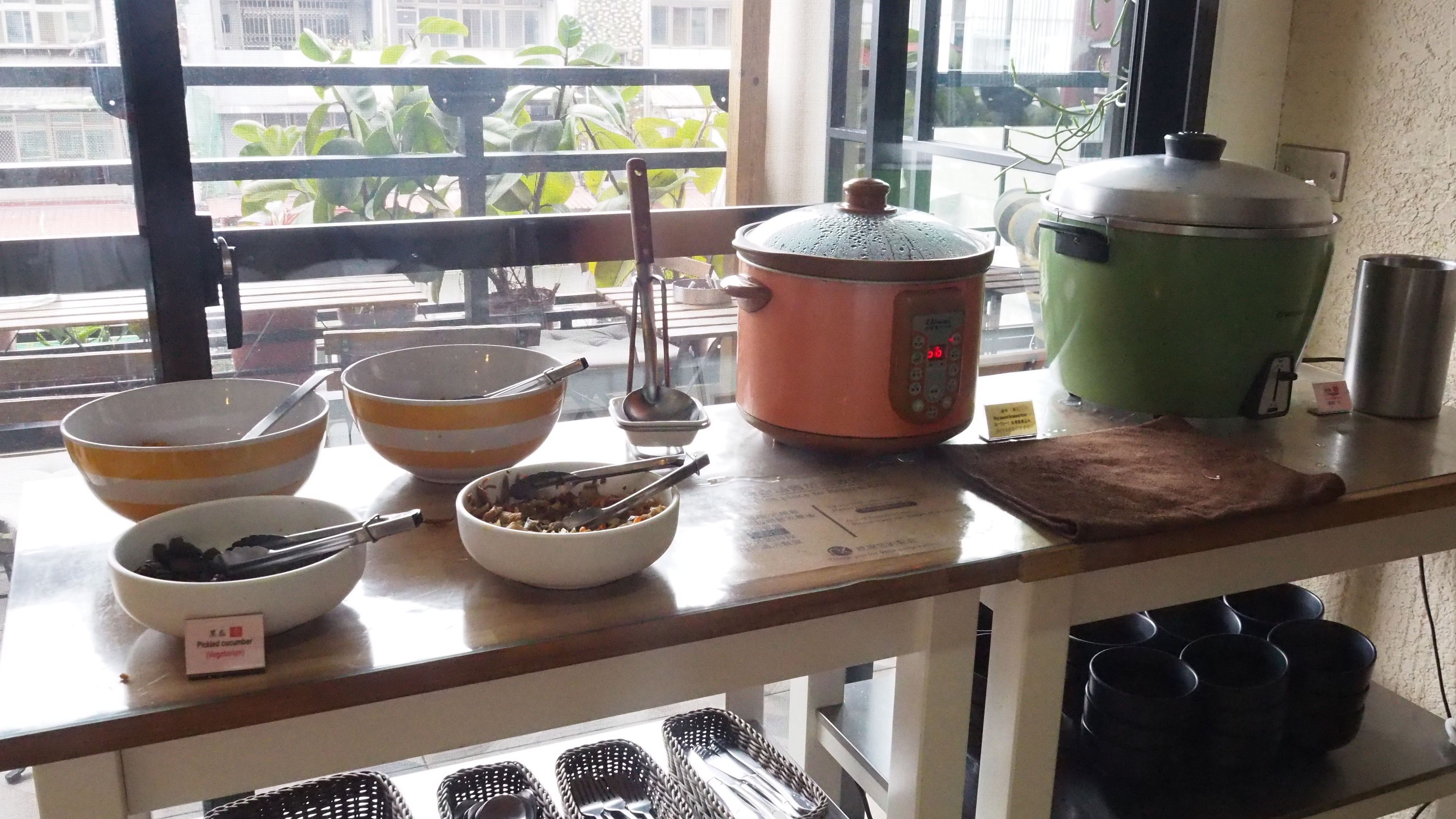 free daily self-service breakfast