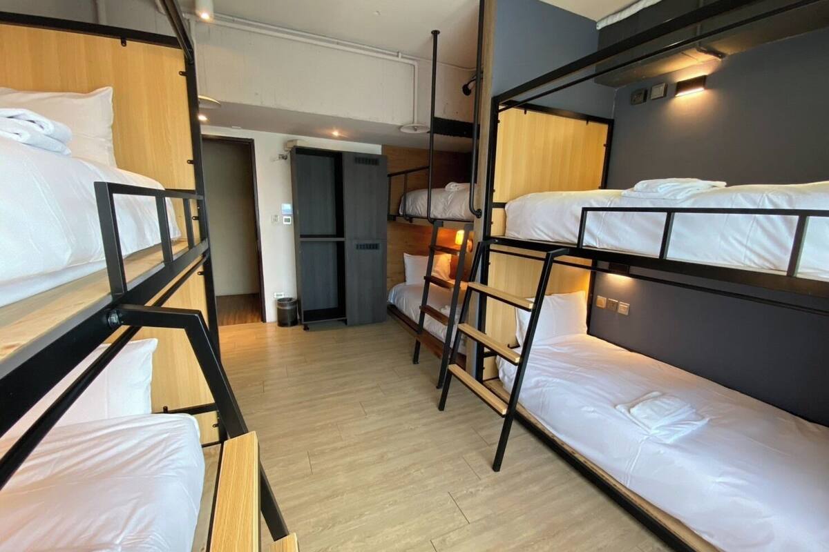Cortinas blackout, sistema de insonorización y wifi gratis 