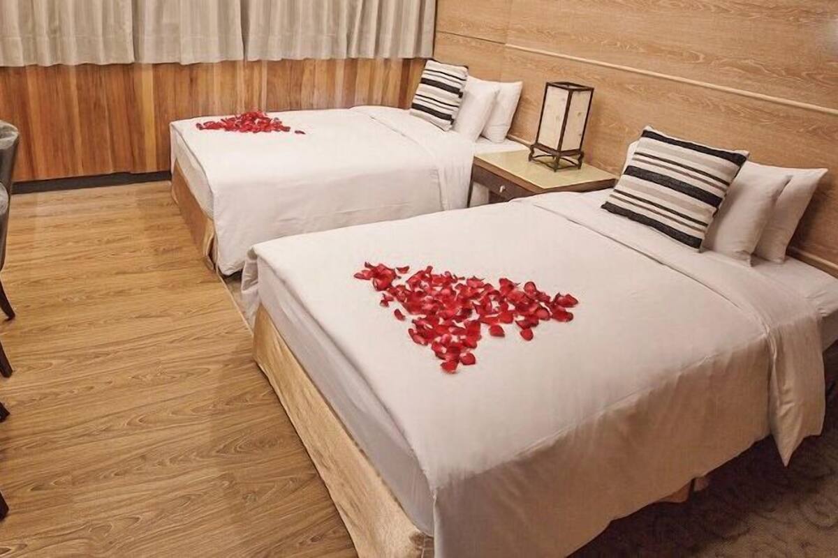 Standard Double or Twin Room ( Room assigned when check-in, No Parking)