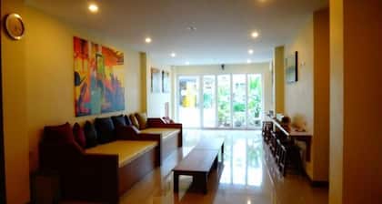 Phangan Pearl Hostel