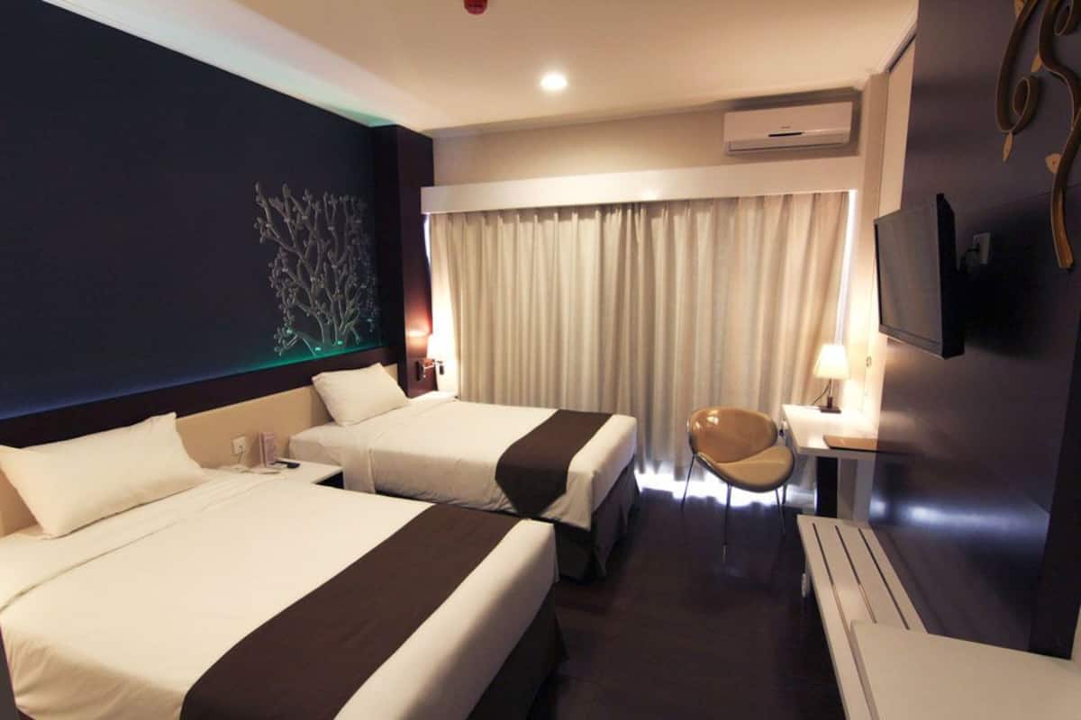 Superior Twin Room, 2 Bedrooms | Premium bedding, minibar, free WiFi
