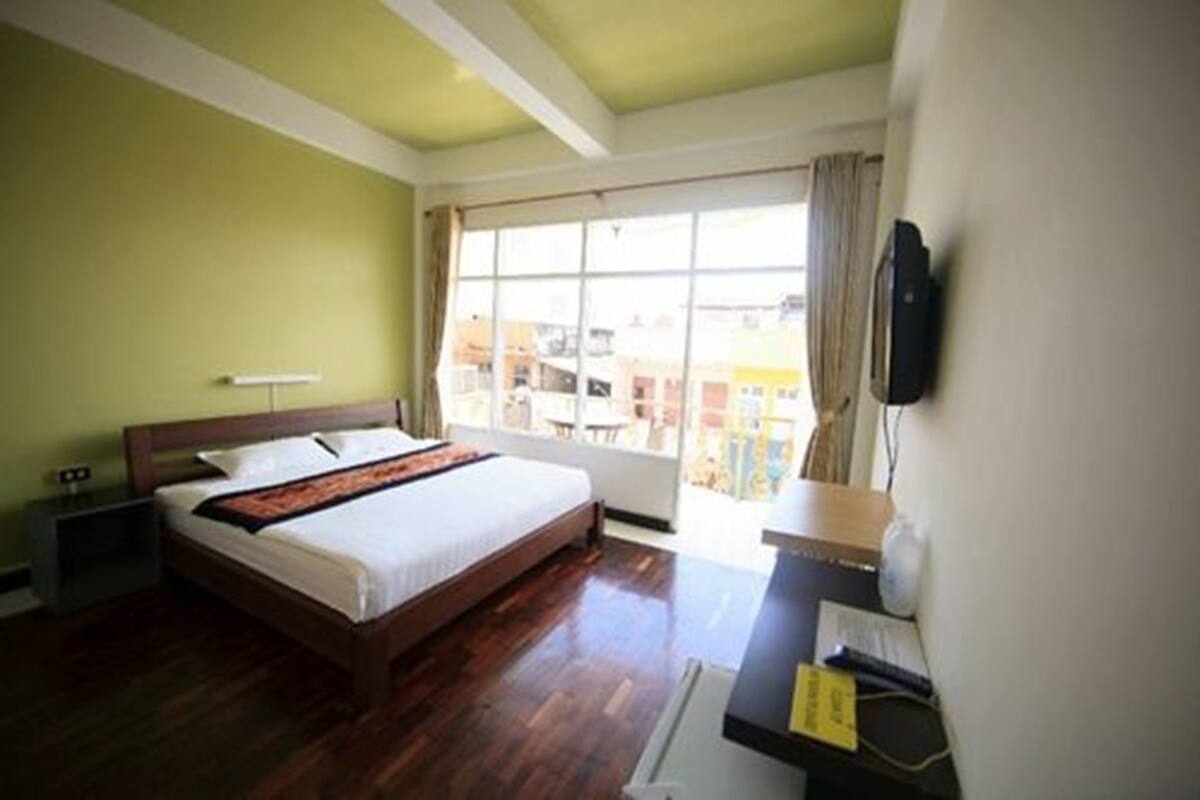 Deluxe Room, Balcony, City View