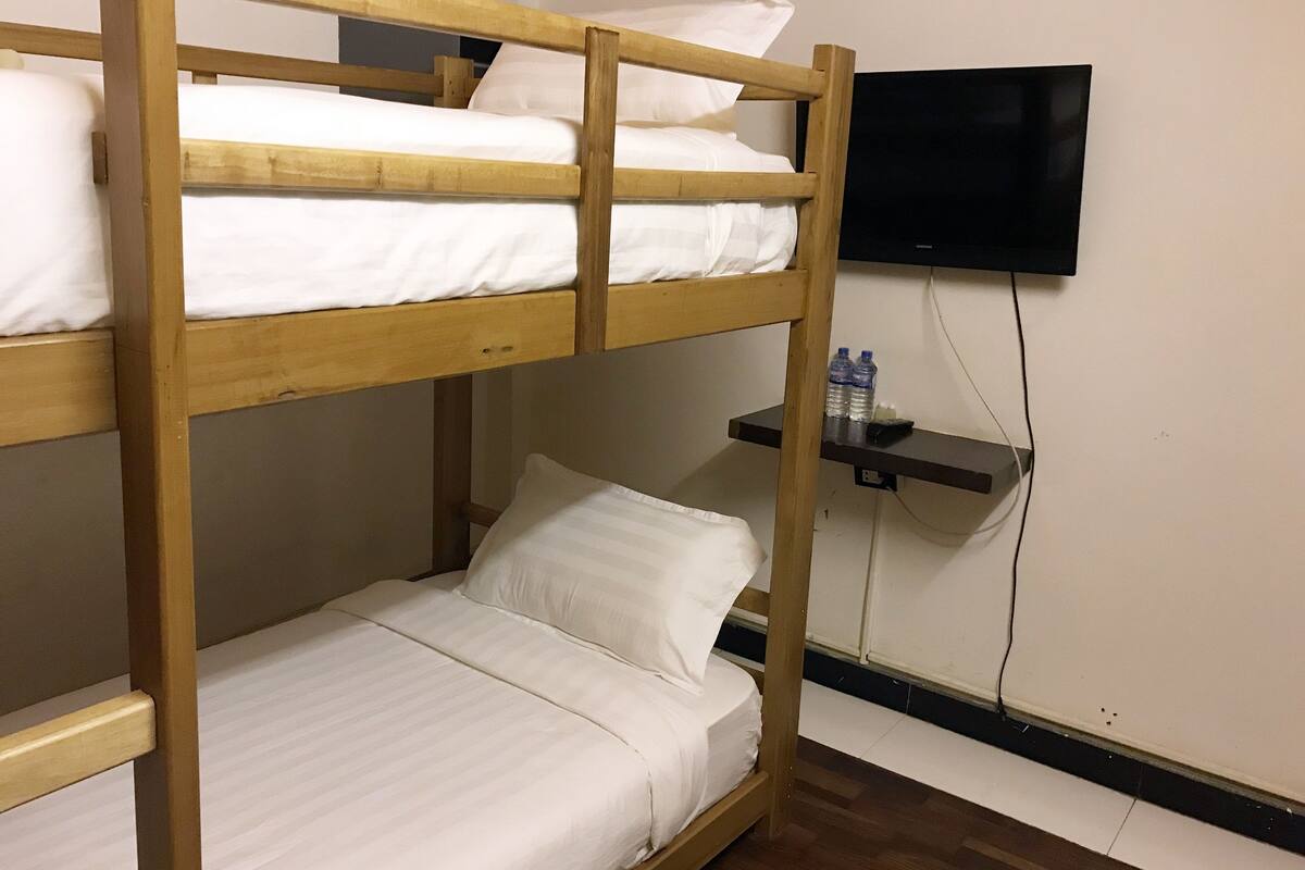 Economy Shared Dormitory, Mixed Dorm, Non Smoking