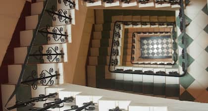 New iHouse Hotel - Hostel