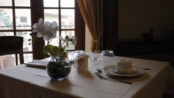 Petit déjeuner buffet compris tous les jours