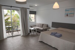 Superior Studio | In-room safe, free cribs/infant beds, free WiFi, wheelchair access