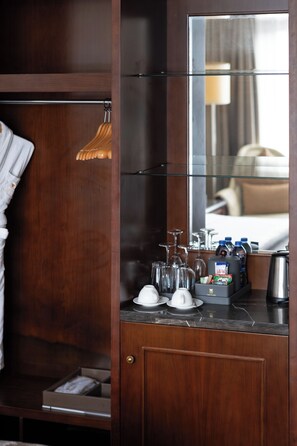 Habitación doble superior, 1 cama doble | Ropa de cama de alta calidad, minibar, caja fuerte y escritorio