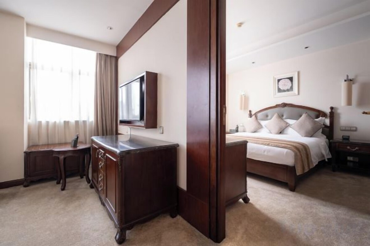 Ropa de cama de alta calidad y minibar 