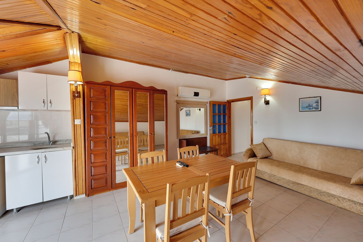 Apartment | Private kitchen | Cookware/dishes/utensils