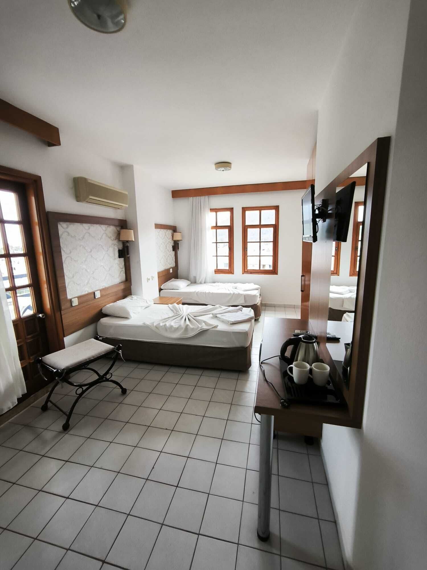 Standard Room | Minibar, Wi-Fi (a pagamento), lenzuola