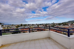 Apartment | Terrace/patio