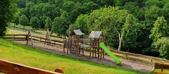 กาสต์เฮาส์ บราวเนอร์ เฮิร์ช