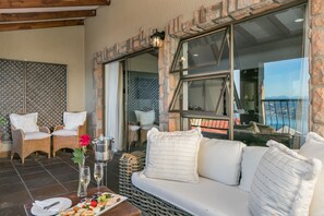 Terrace/patio - Villa Castollini (Knysna)