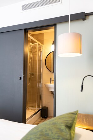 Habitació doble estàndard | Escriptori, habitacions insonoritzades, wifi gratuïta i roba de llit 