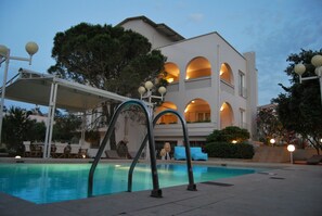 Front of property - Chrysiida Luxury Suites (Chania)