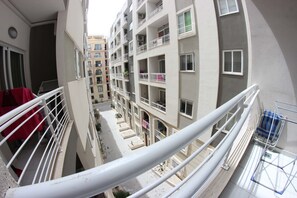 Apartment, 2 Bedrooms (Depiro Point, Triq Depiro, Sliema) | Individually decorated, individually furnished, desk, blackout drapes