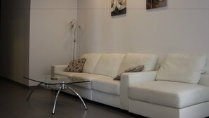 Apartment, 2 Bedrooms (Depiro Point, Triq Depiro, Sliema) - Malta Holiday Lets Sliema (Sliema)