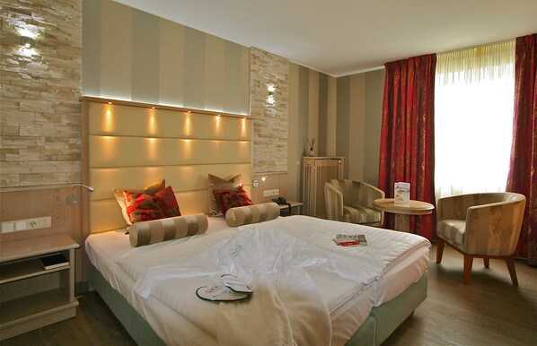 Minibar, in-room safe, iron/ironing board, free cots/infant beds