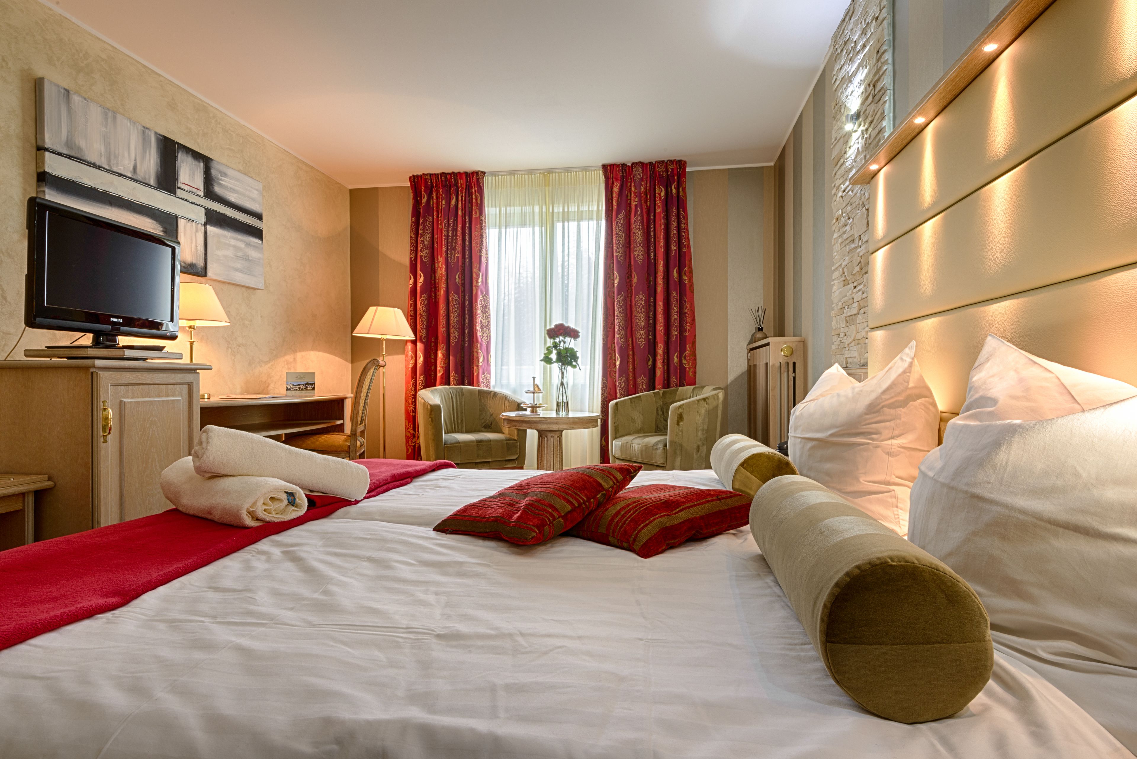 double room, balcony | 1 bedroom, minibar, in-room safe, iron/ironing board