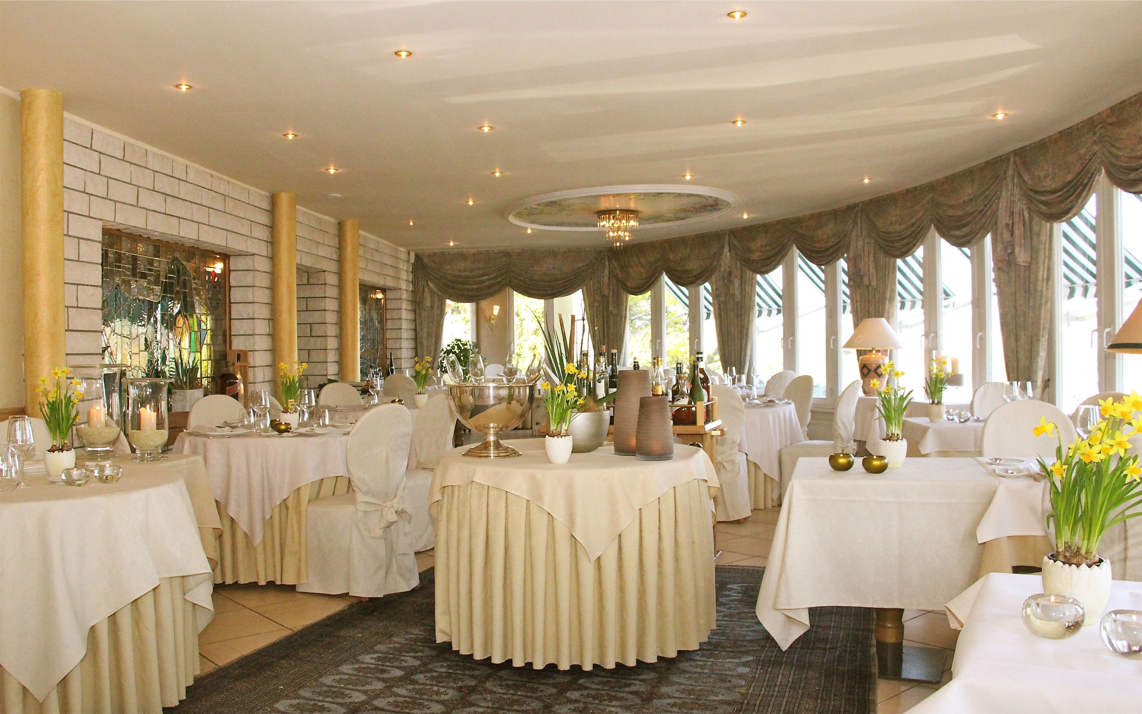 breakfast, lunch, dinner served; local cuisine