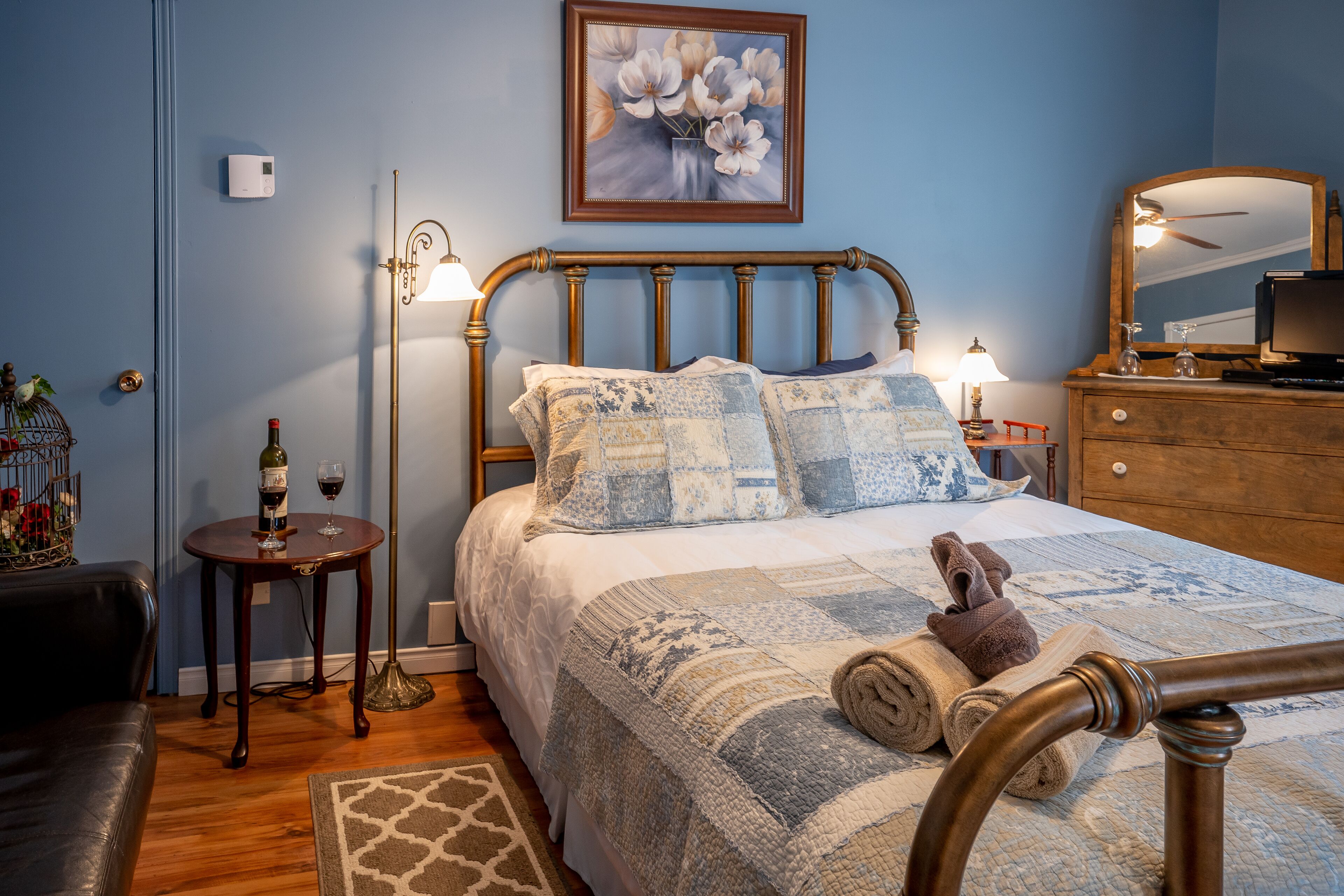 Kamar, 1 Tempat Tidur Queen, kamar mandi pribadi (#4  ) | Seprai premium, tempat tidur Tempur-Pendic, dan didekorasi berbeda-beda