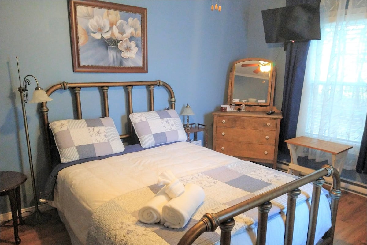  Magog | Premium bedding, Tempur-Pedic beds, soundproofing, WiFi (free)