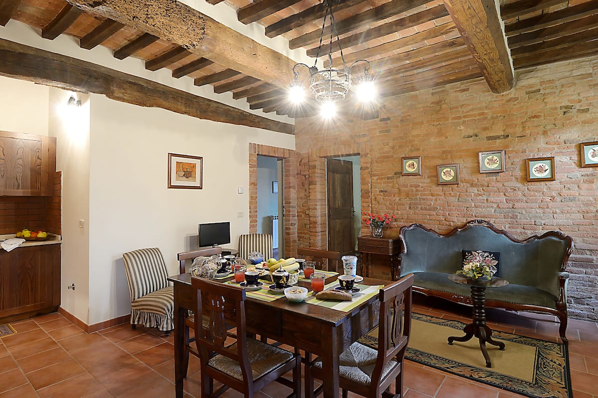 Apartment, 2 Bedrooms | Living room
