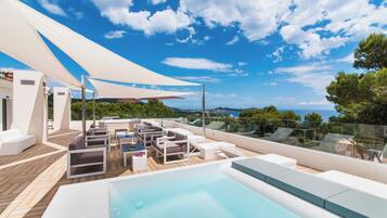 Safe på rommet, skrivebord og wi-fi (inkludert)