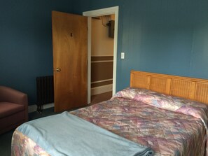 Standard Room, 1 Queen Bed | Free WiFi, bed sheets - The Balmoral Hotel (Madawaska Valley)