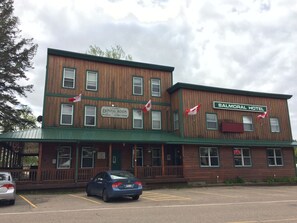 Exterior - The Balmoral Hotel (Madawaska Valley)