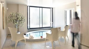 Behandlingsrom for par, boblebad, dampbad og kroppsbehandlinger