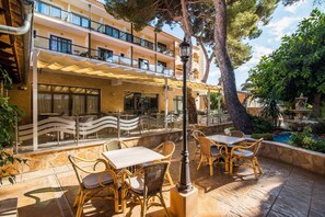 Mittagessen und Abendessen, internationale Küche