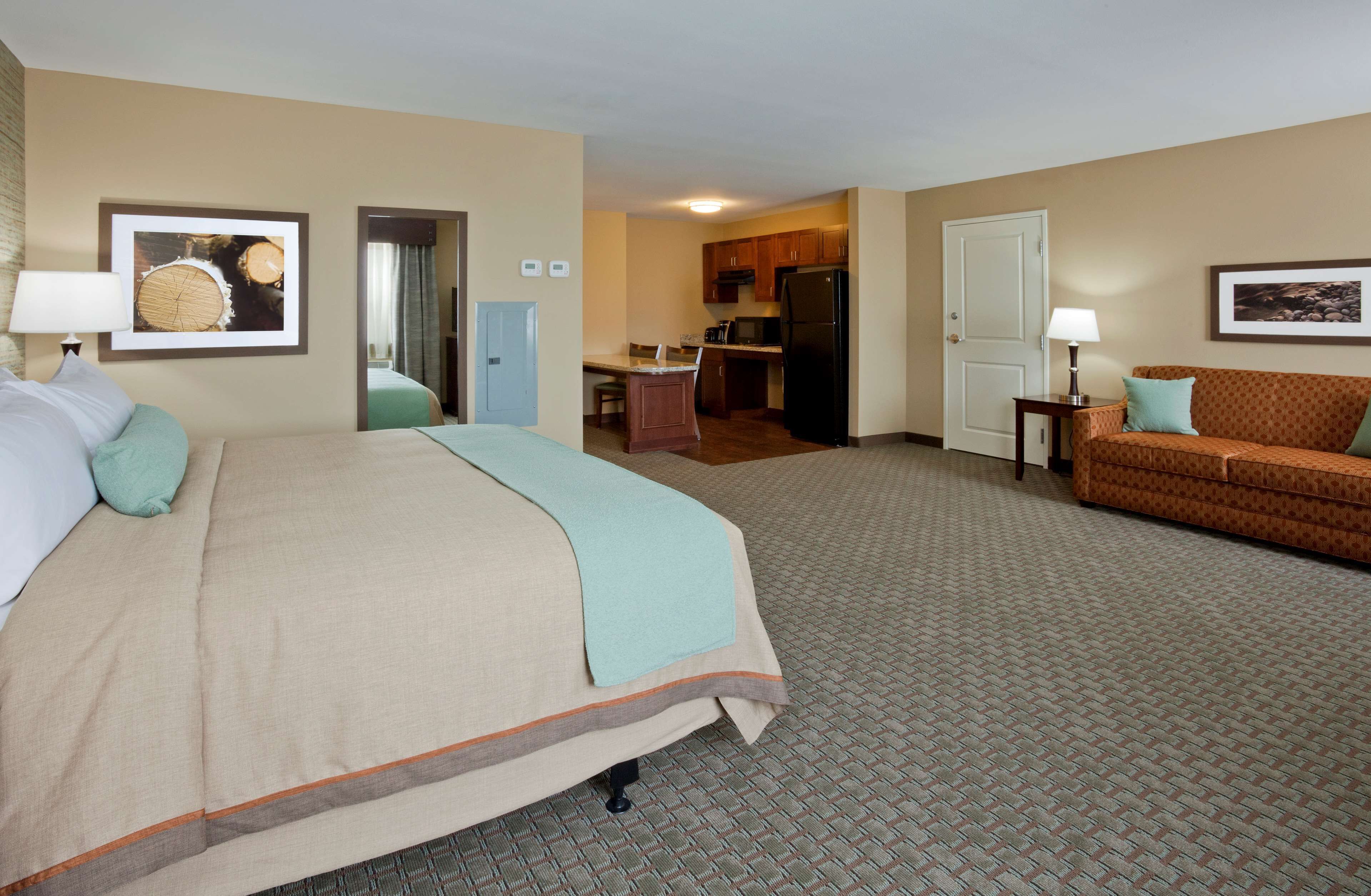 雙人房, 2 張加大雙人床, 無障礙 | 書桌、熨斗/熨衣板、免費搖籃/嬰兒床、免費折疊床/加床