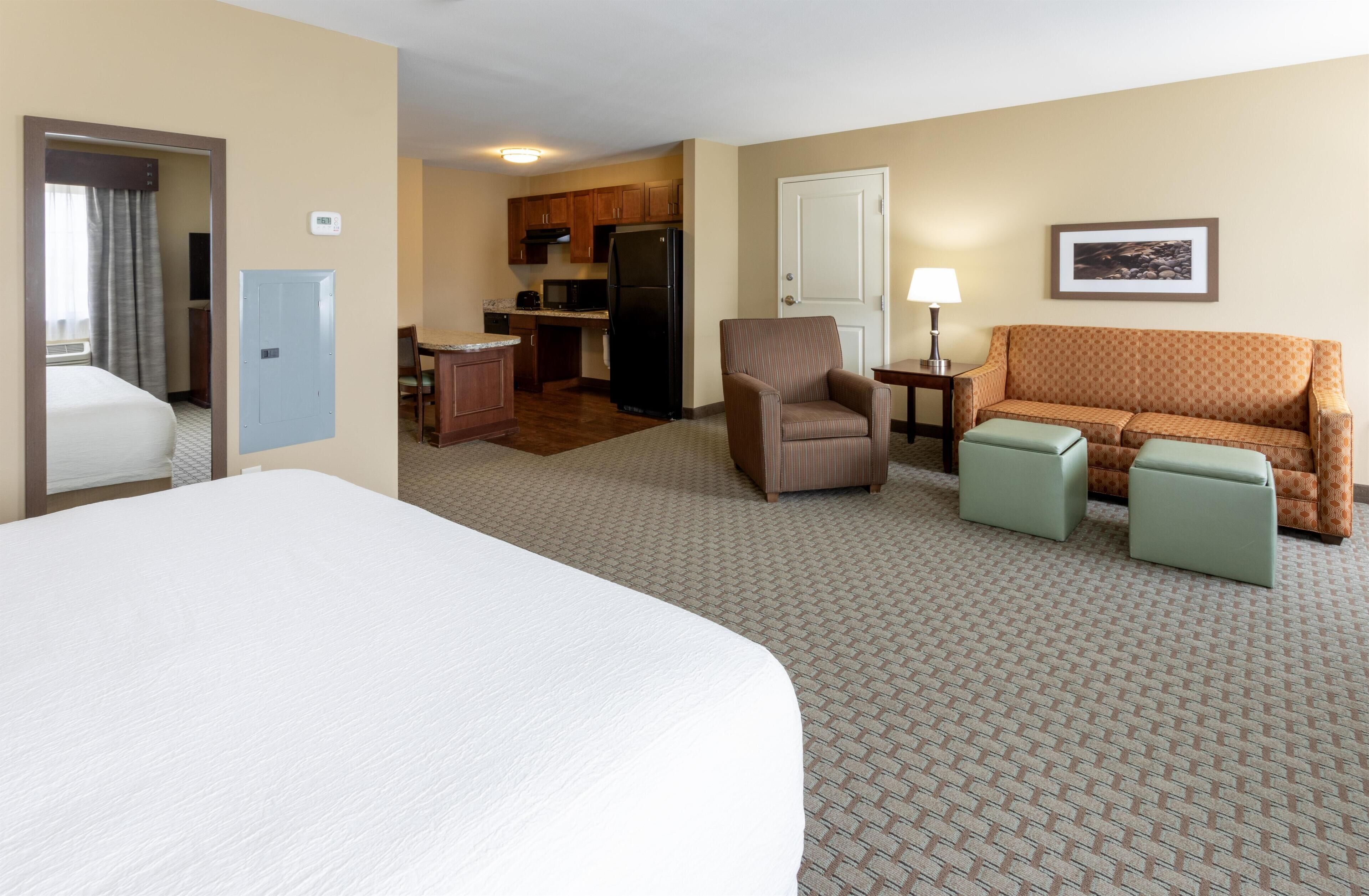 Studio Suite, 1 King Bed, Accessible