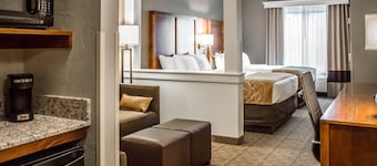 Comfort Suites Hartville - North Canton