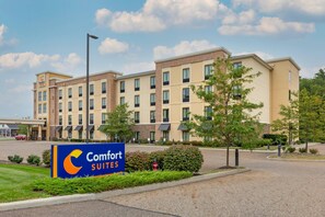 Exterior - Comfort Suites Hartville - North Canton (Hartville)