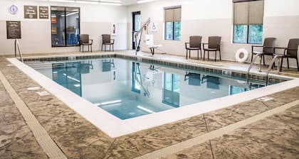 Comfort Suites Hartville - North Canton