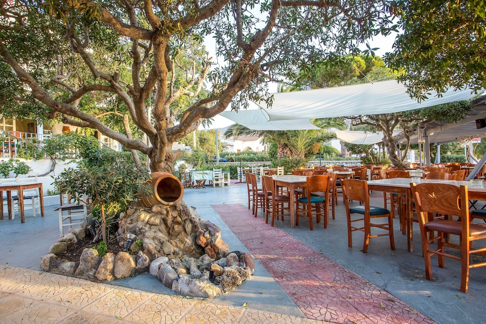 Alinda Hotel by null