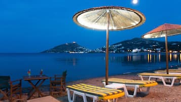 Beach nearby, sun-loungers, beach umbrellas, beach bar